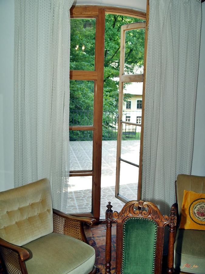 Hotel Cichy Dwór Manowo Exterior foto